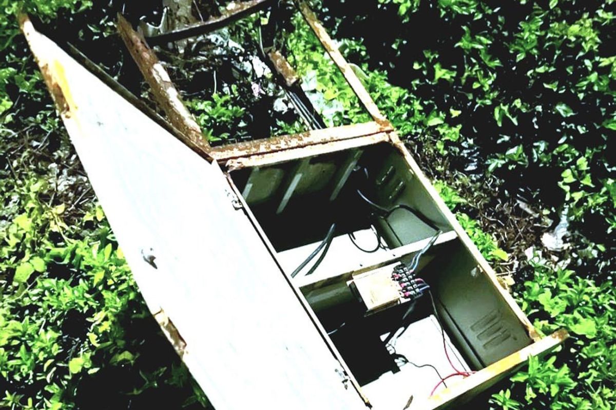 Pencurian Baterai Panel Listrik