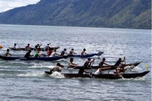 Budaya Olahraga! Lomba Perahu Tradisional Di Danau Limboto Kembali Digelar, Menarik Ribuan Penonton!