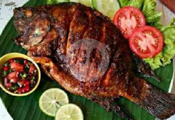 Kuliner Keluarga! Spot Makan Ikan Bakar Terbaik Di Pinggiran Danau Limboto Gorontalo!